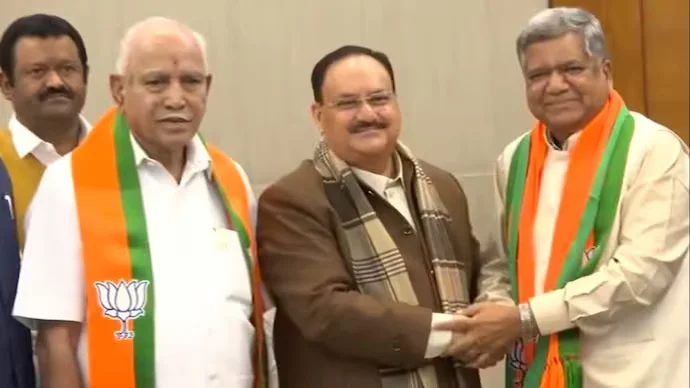 Former Karnataka Chief Minister Jagadish Shettar with BJP chief JP Nadda and senior party leader BS Yediyurappa in Delhi on Thursday